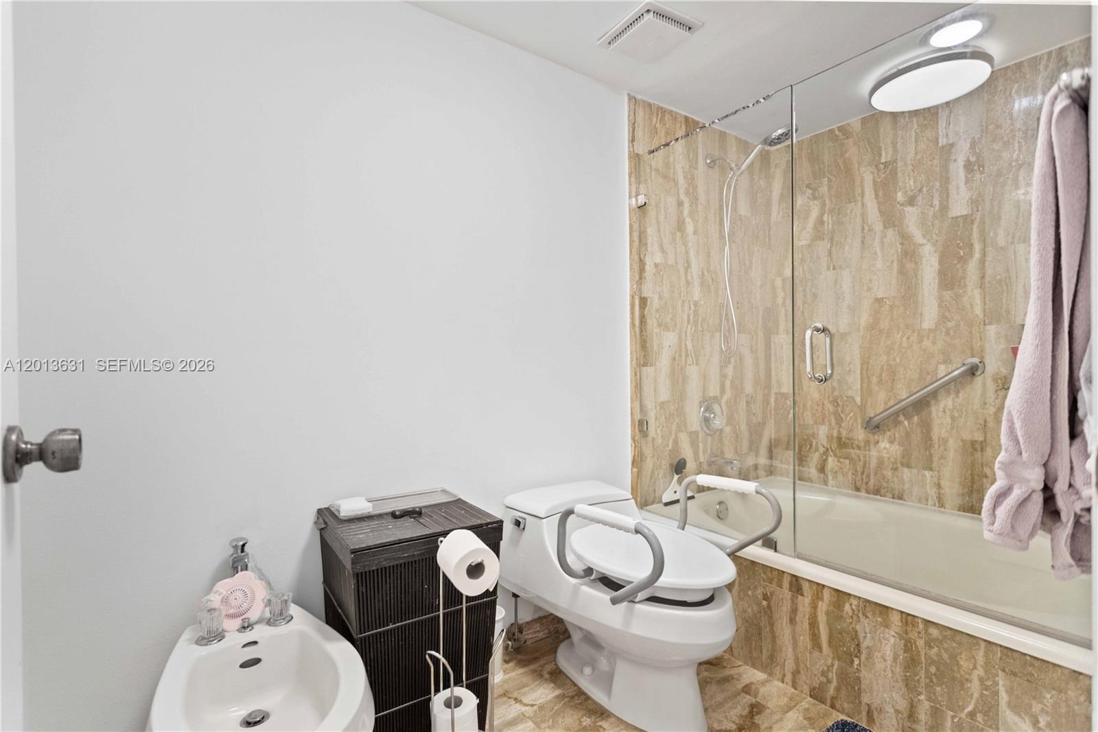 101 Ocean Ln Dr #209 Key Biscayne, FL 33149