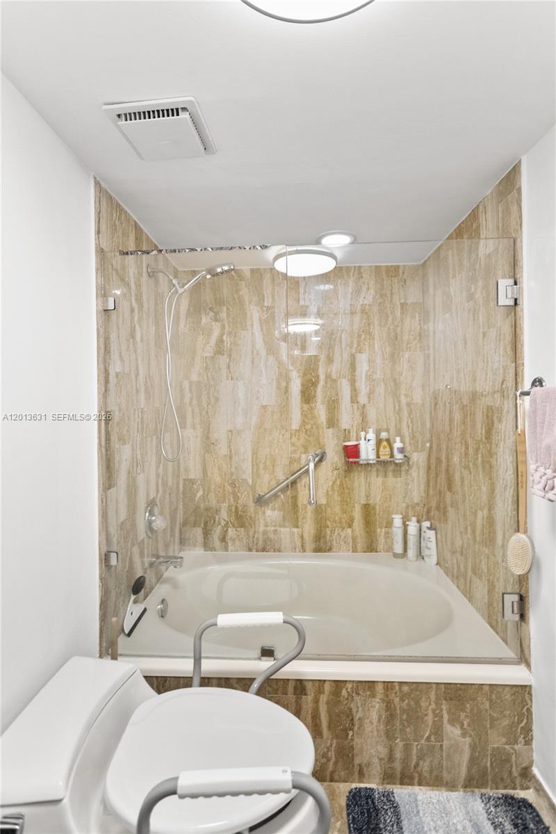 101 Ocean Ln Dr #209 Key Biscayne, FL 33149