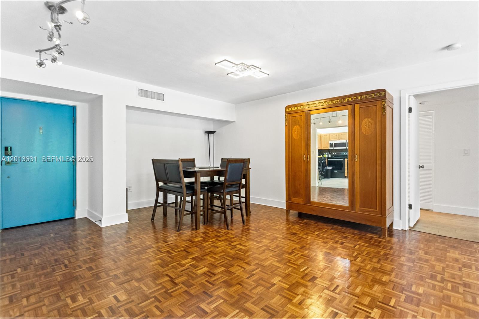 101 Ocean Ln Dr #209 Key Biscayne, FL 33149