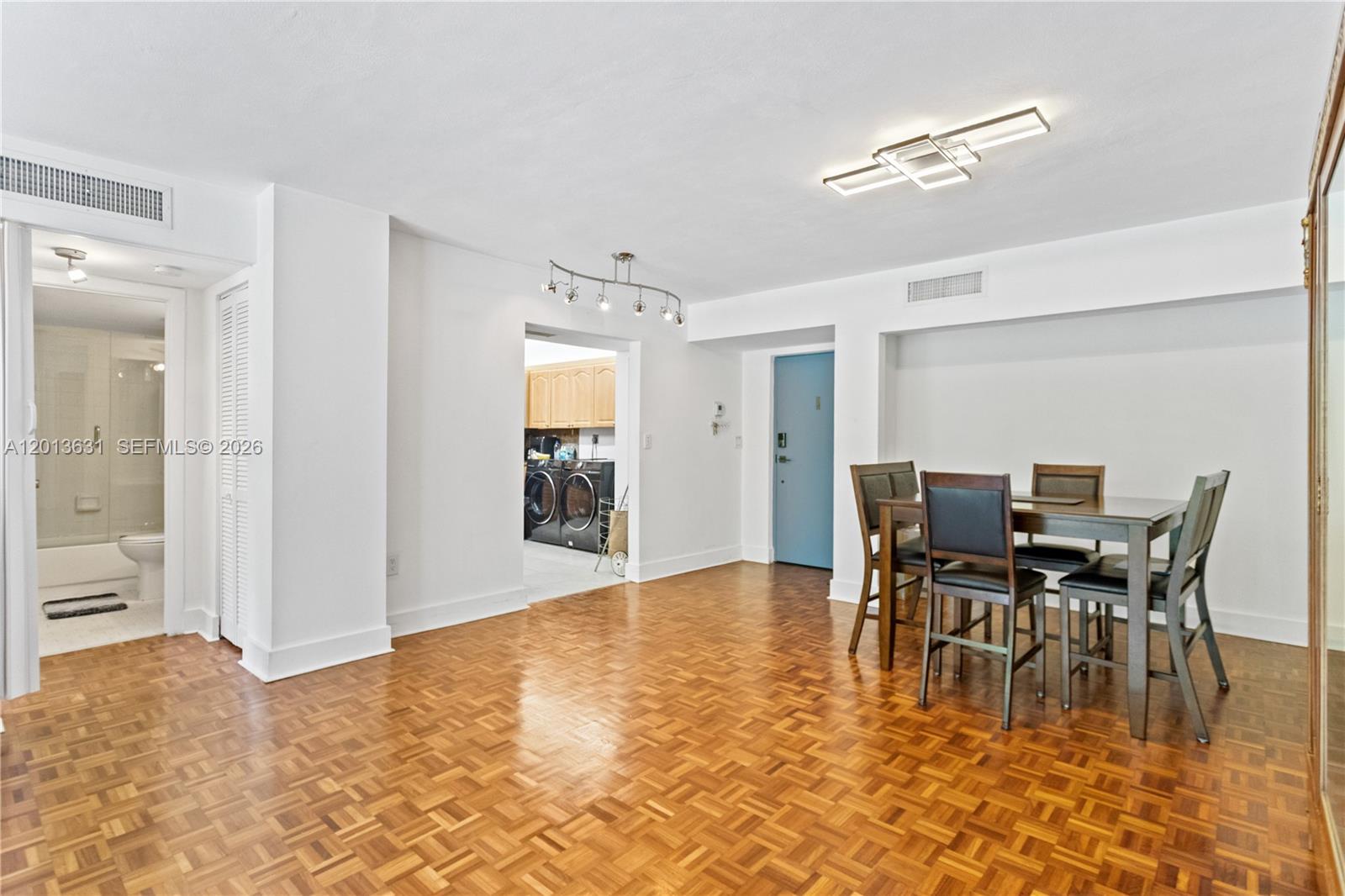 101 Ocean Ln Dr #209 Key Biscayne, FL 33149