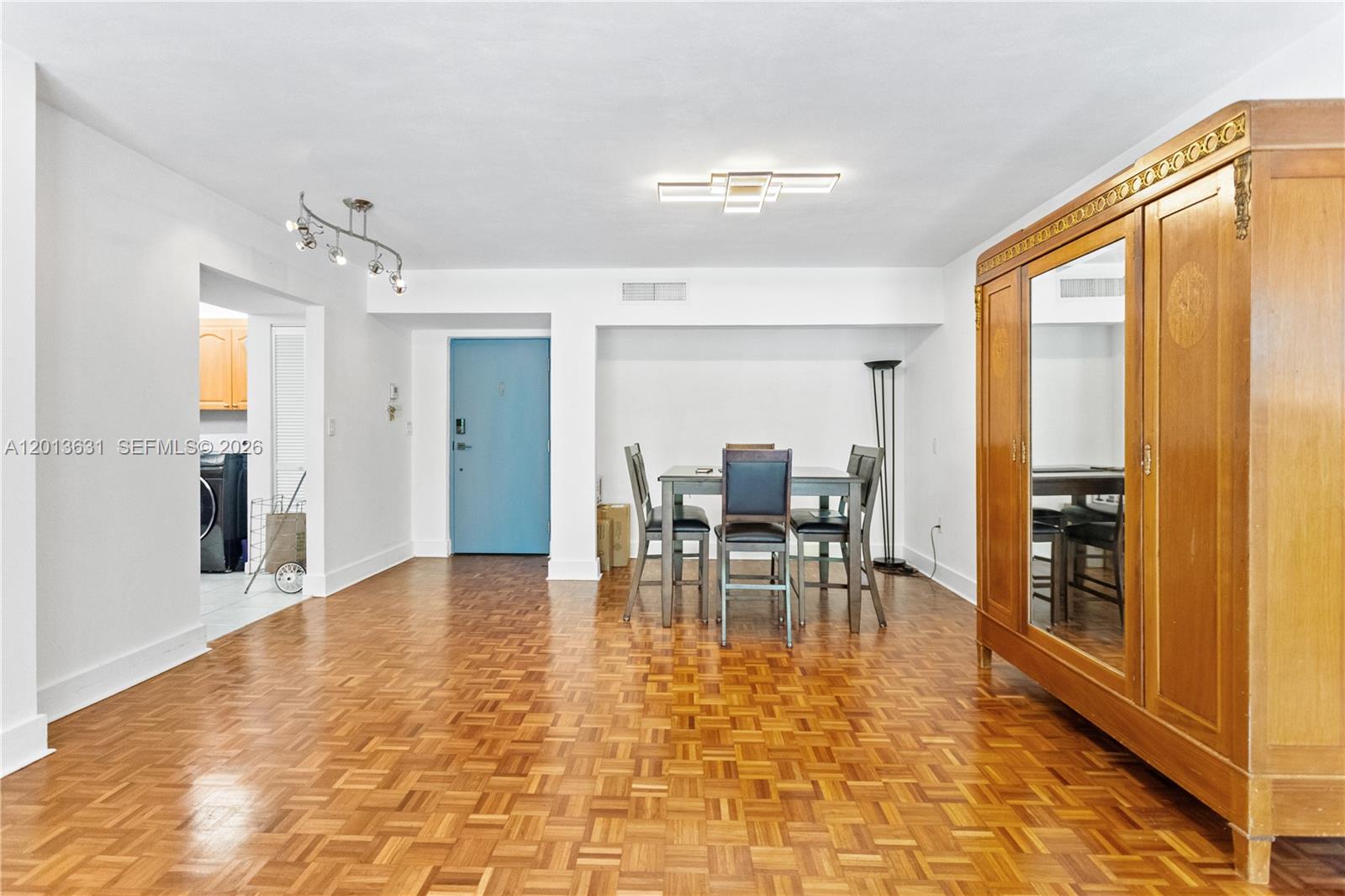 101 Ocean Ln Dr #209 Key Biscayne, FL 33149
