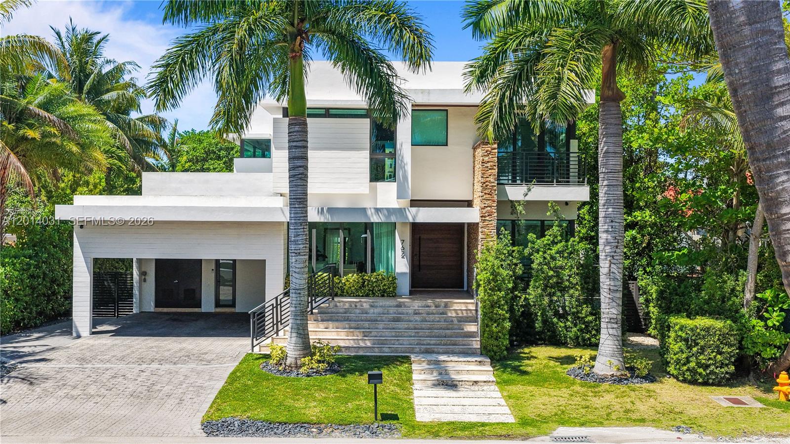 762 Fernwood Rd Key Biscayne, FL 33149