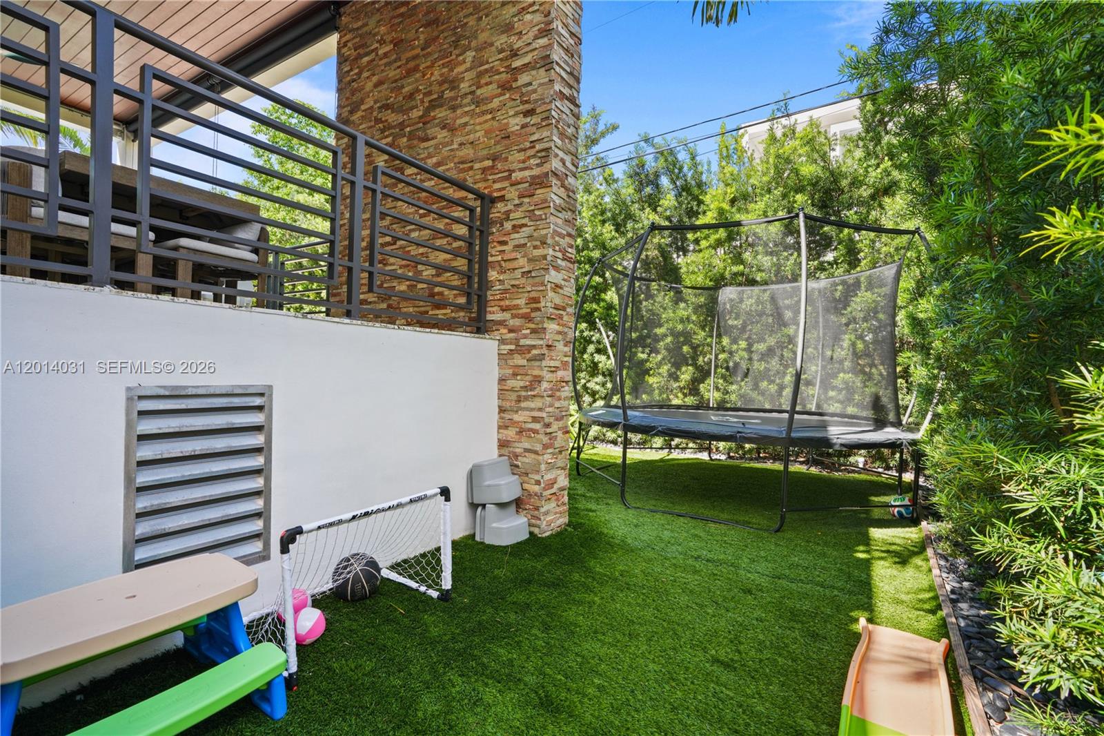 762 Fernwood Rd Key Biscayne, FL 33149