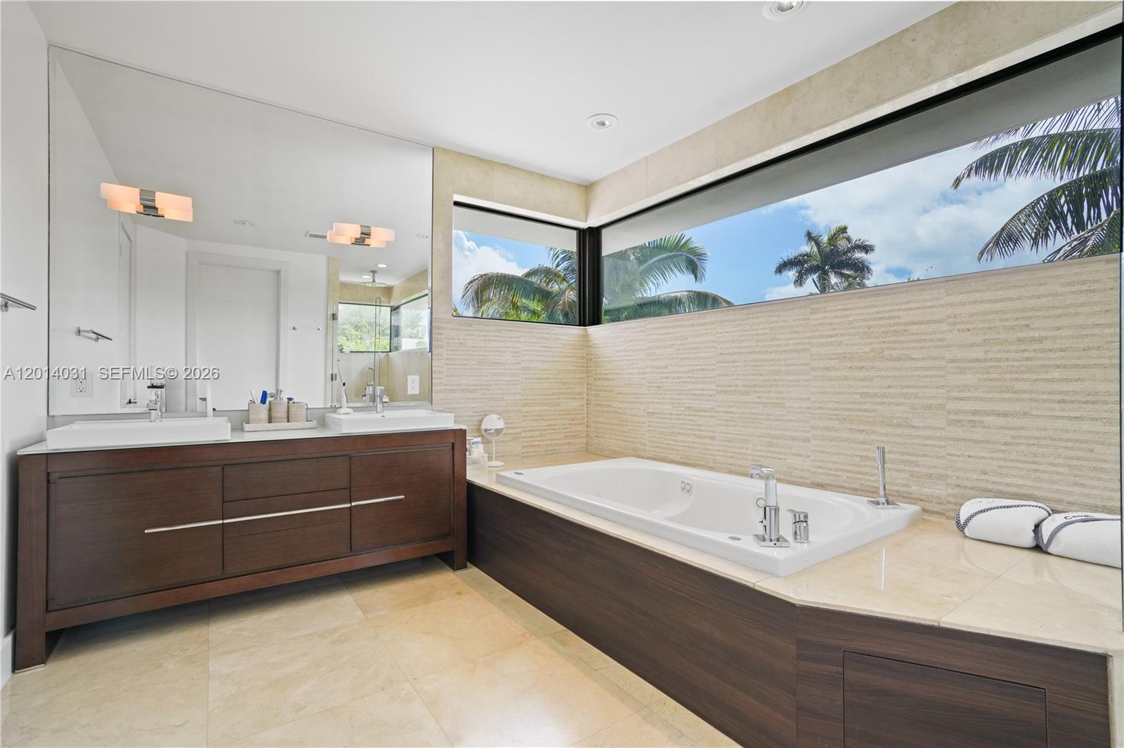762 Fernwood Rd Key Biscayne, FL 33149