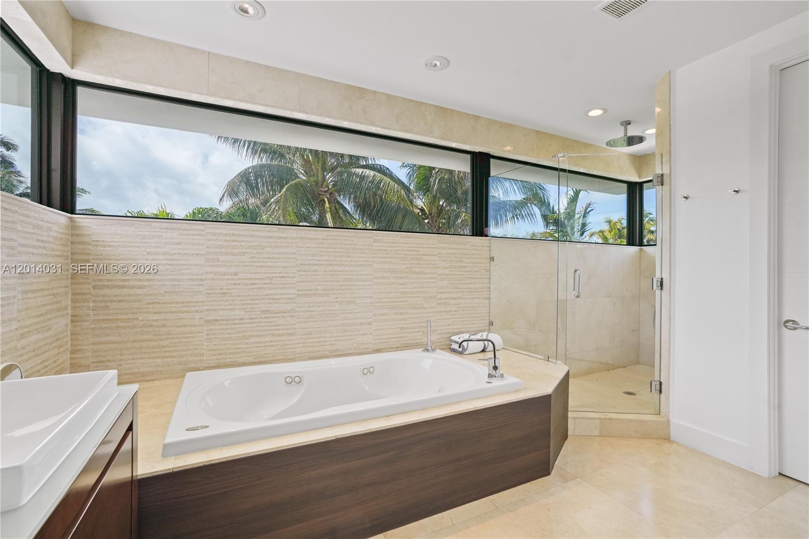 762 Fernwood Rd Key Biscayne, FL 33149