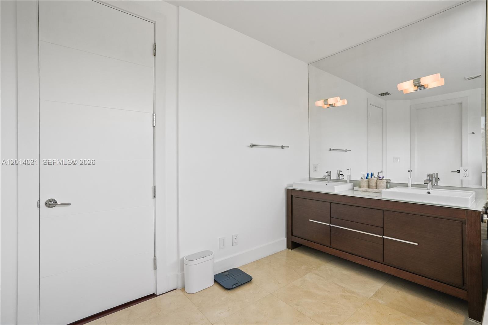 762 Fernwood Rd Key Biscayne, FL 33149