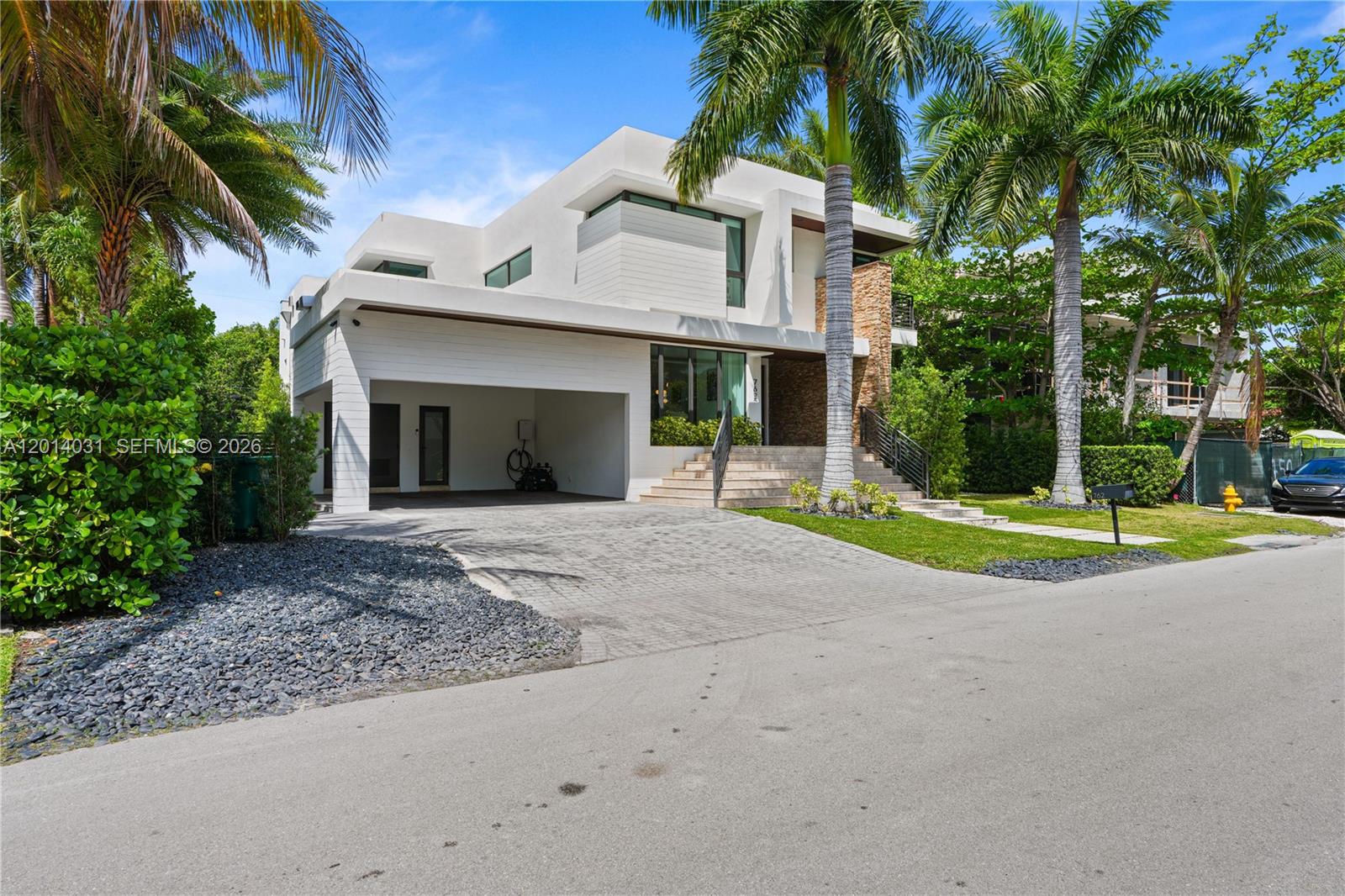 762 Fernwood Rd Key Biscayne, FL 33149