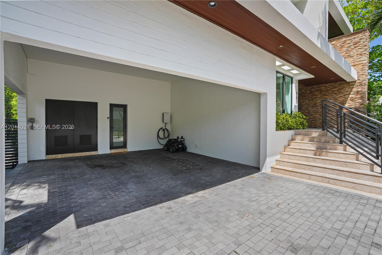 762 Fernwood Rd Key Biscayne, FL 33149