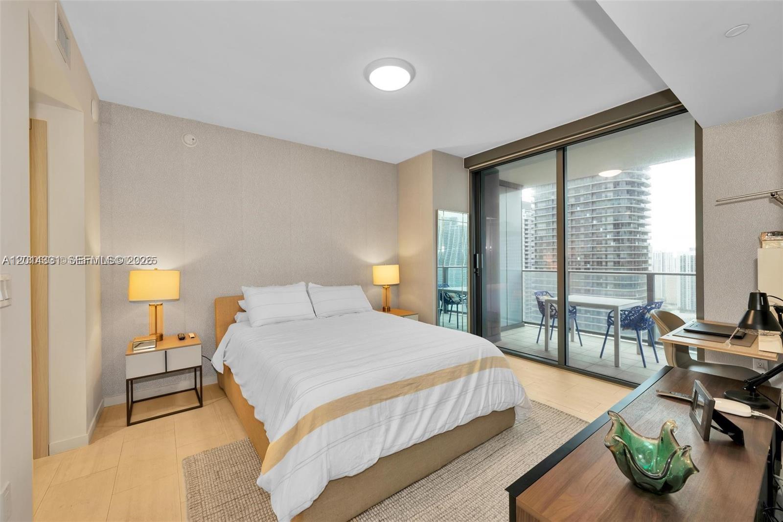 image Brickell Flatiron12