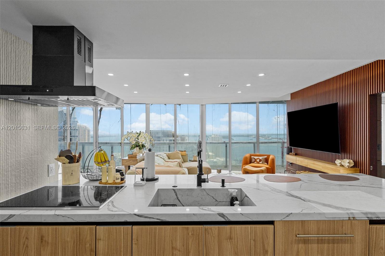 465 Brickell Ave #3301 Miami, FL 33131