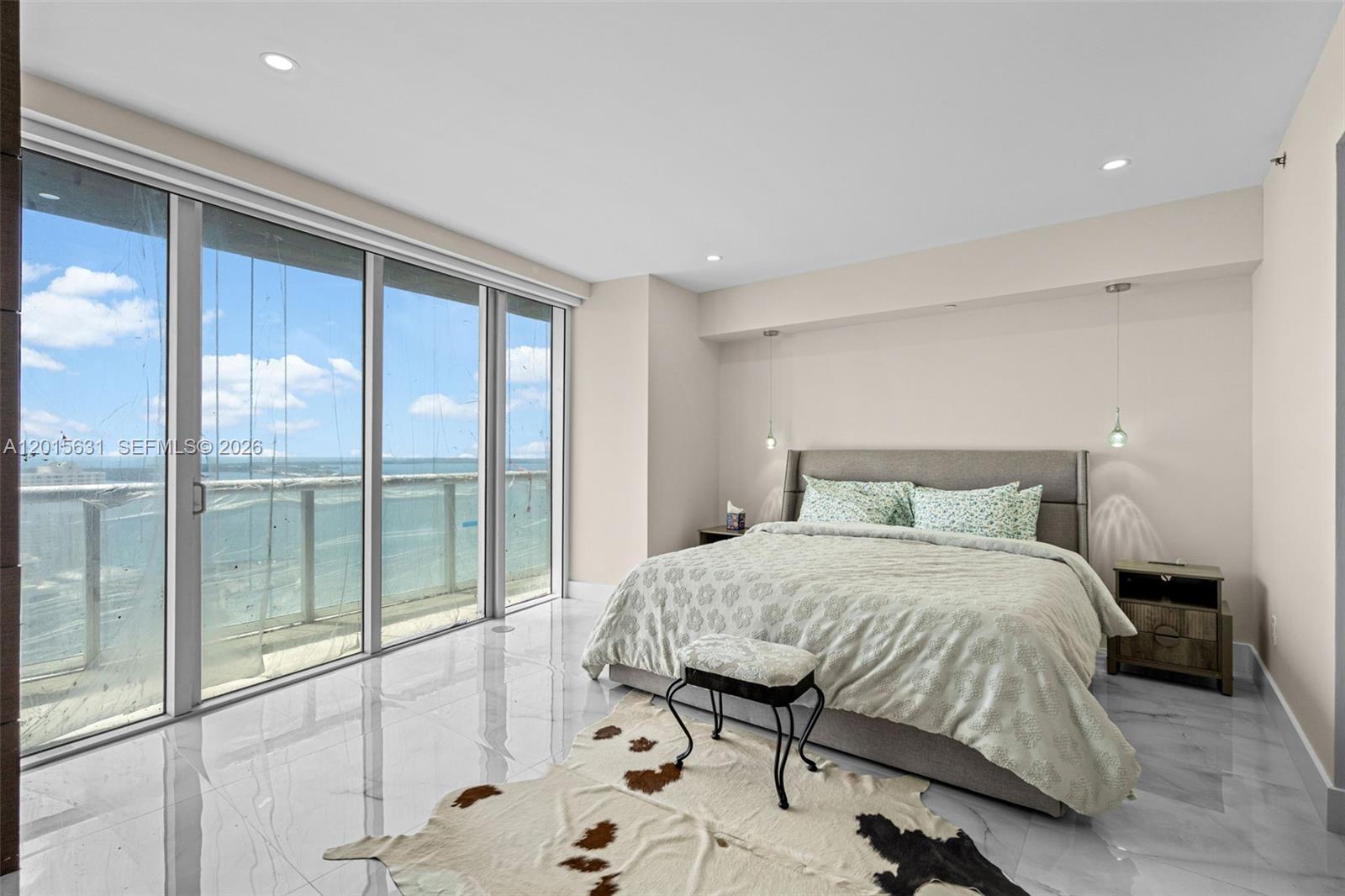 465 Brickell Ave #3301 Miami, FL 33131