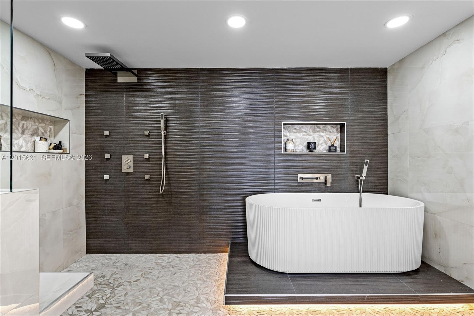 465 Brickell Ave #3301 Miami, FL 33131