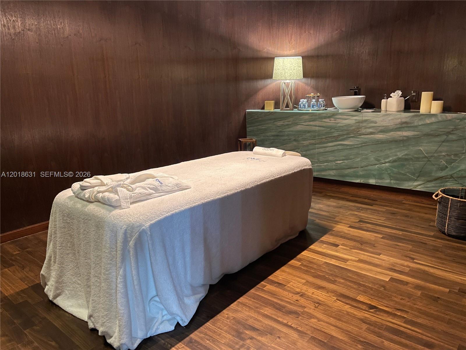 1 Collins Ave #108 Miami Beach, FL 33139