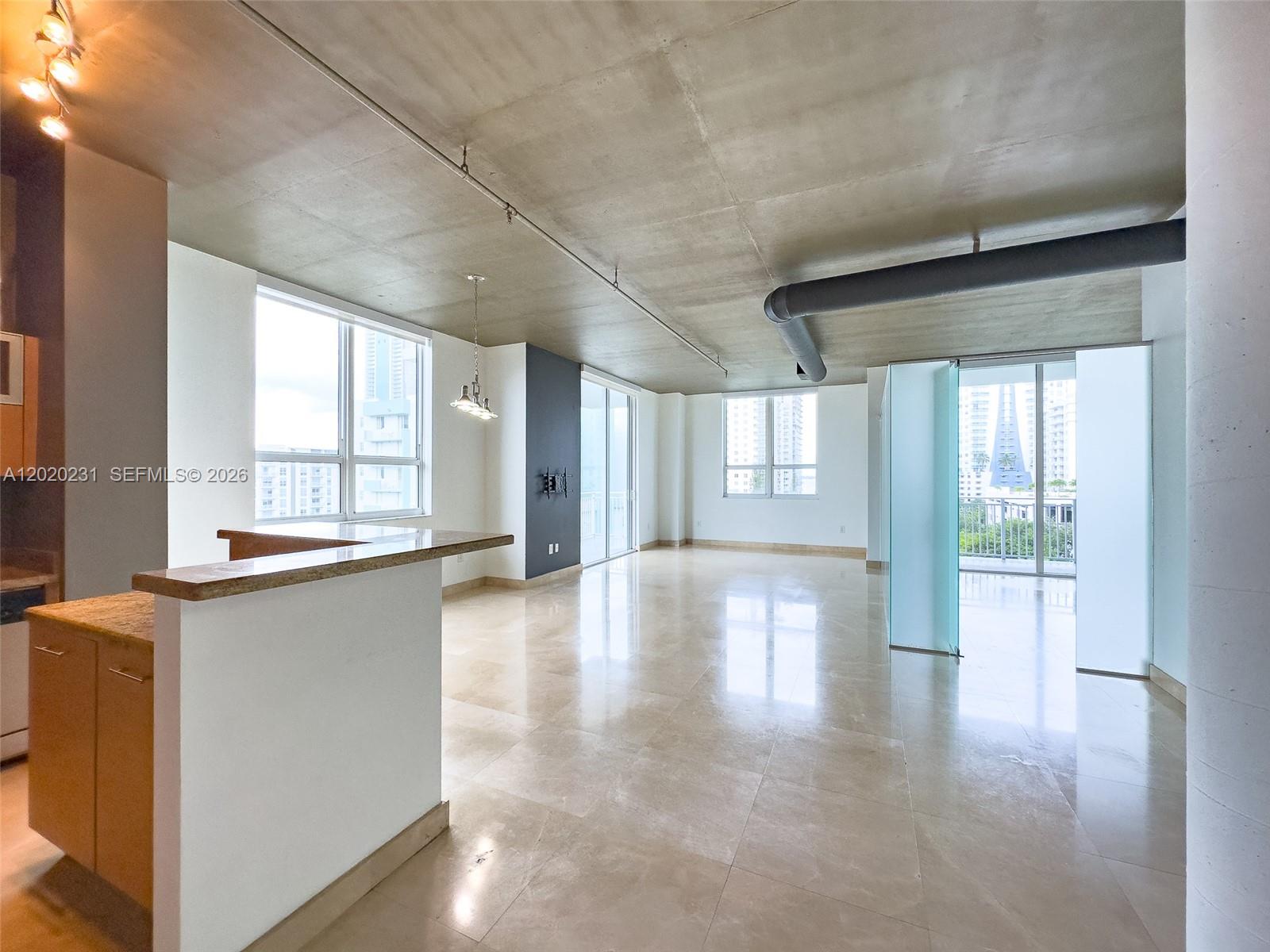 2275 Biscayne Blvd #604