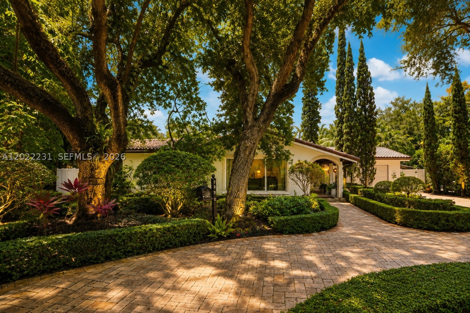 7980 SW 52nd Ave Miami, FL 33143