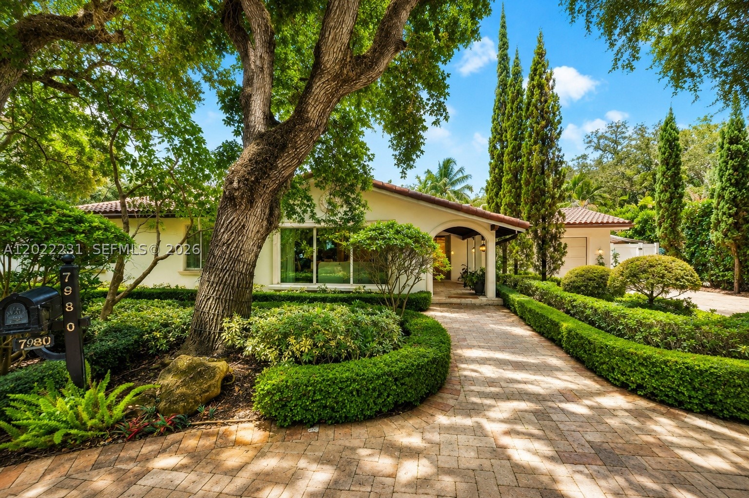 7980 SW 52nd Ave Miami, FL 33143