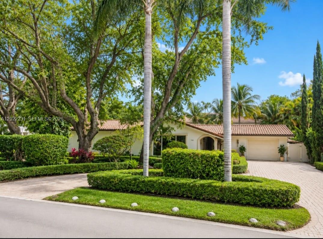 7980 SW 52nd Ave Miami, FL 33143