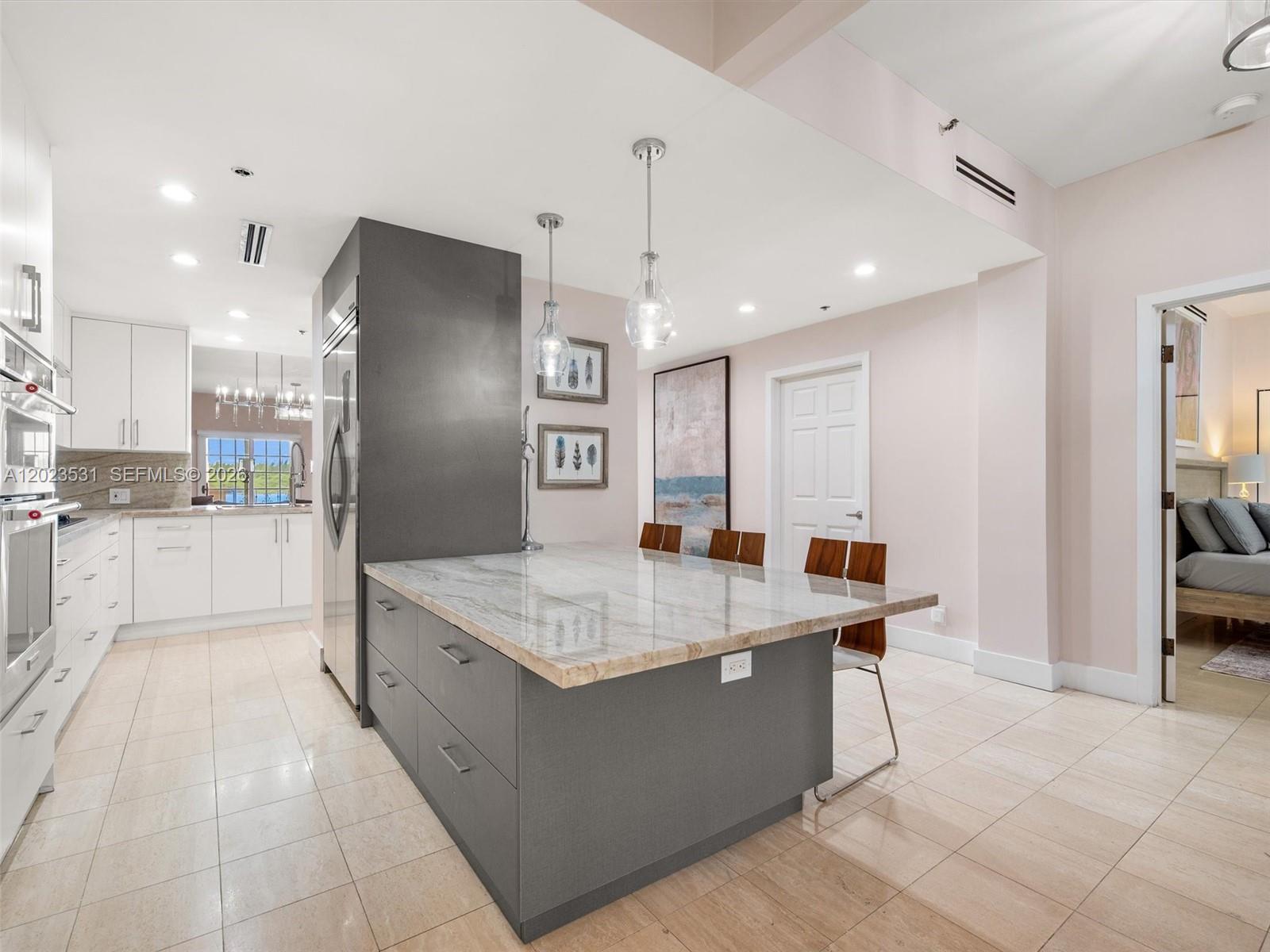 2425 Fisher Is Dr #5205 Miami Beach, FL 33109