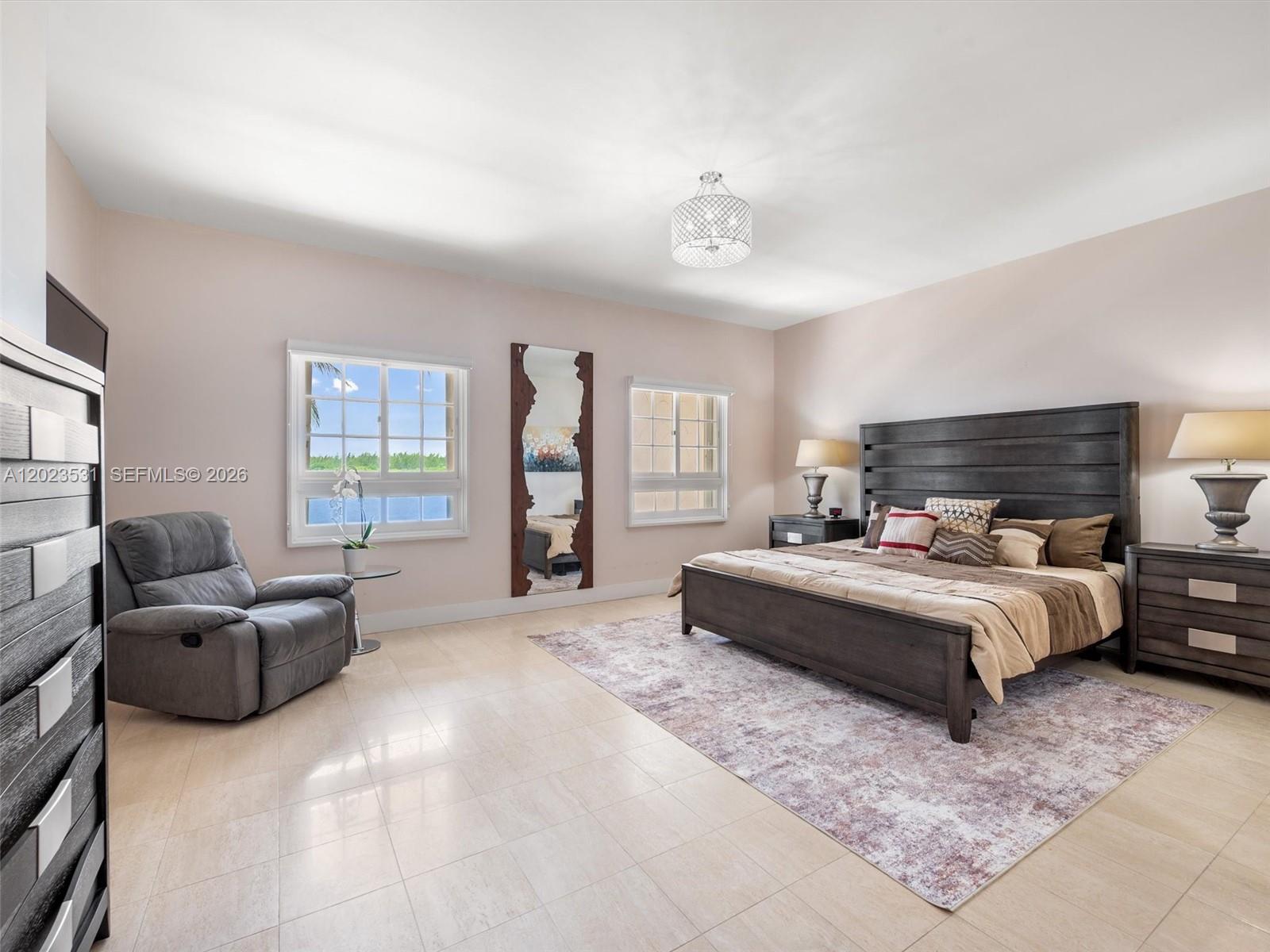 2425 Fisher Is Dr #5205 Miami Beach, FL 33109