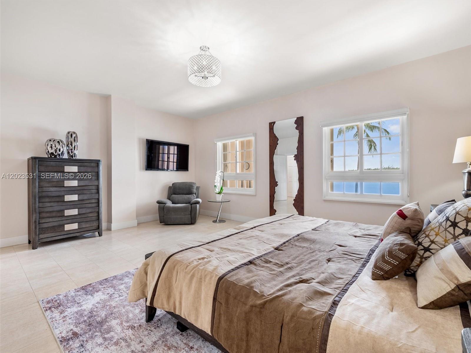 2425 Fisher Is Dr #5205 Miami Beach, FL 33109