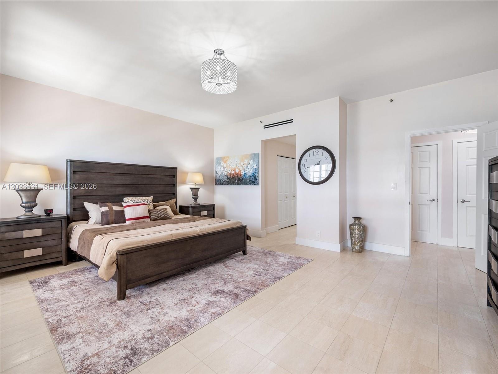 2425 Fisher Is Dr #5205 Miami Beach, FL 33109