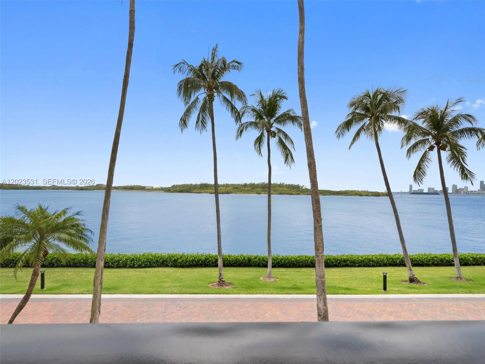 2425 Fisher Is Dr #5205 Miami Beach, FL 33109