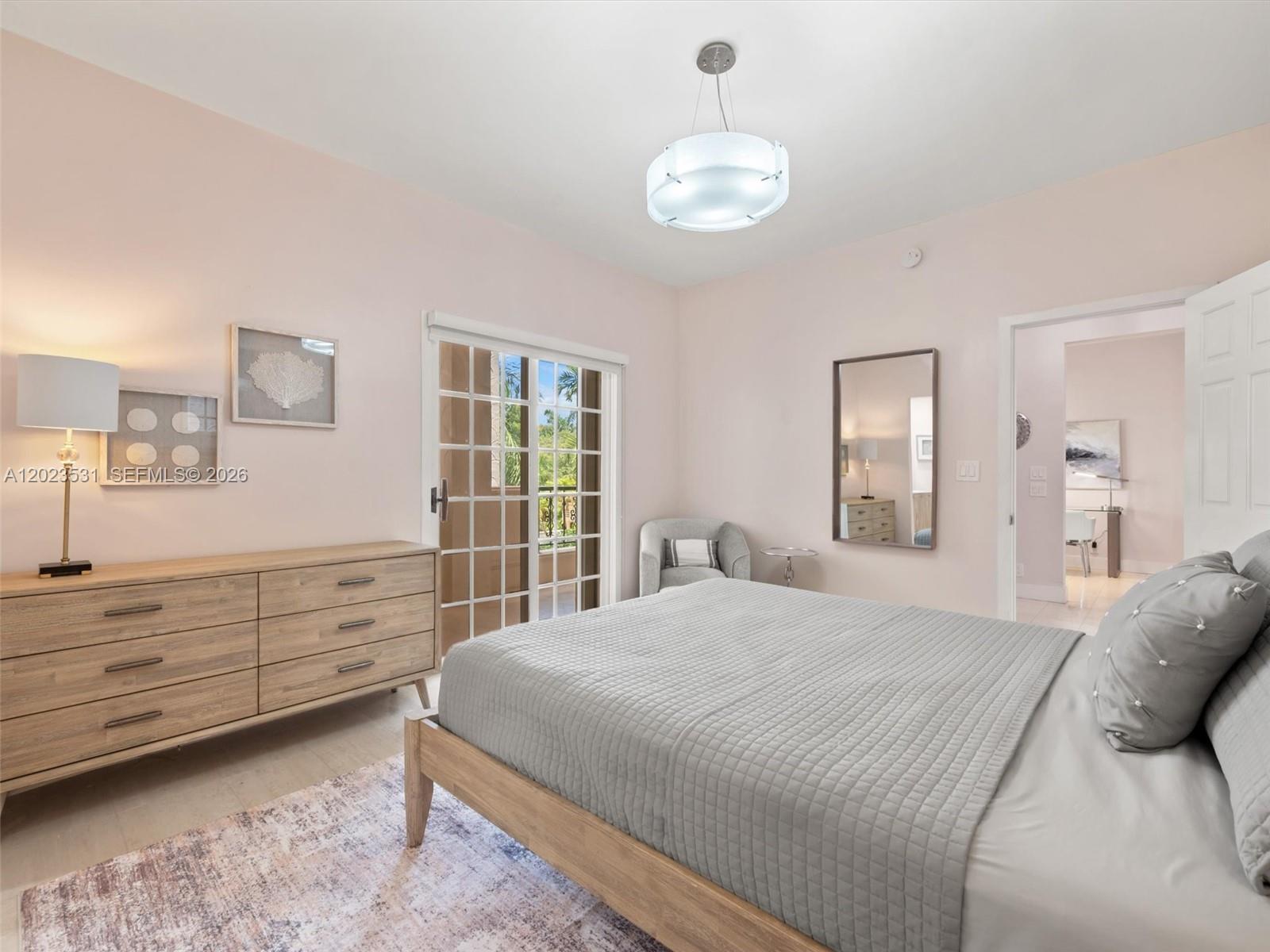 2425 Fisher Is Dr #5205 Miami Beach, FL 33109