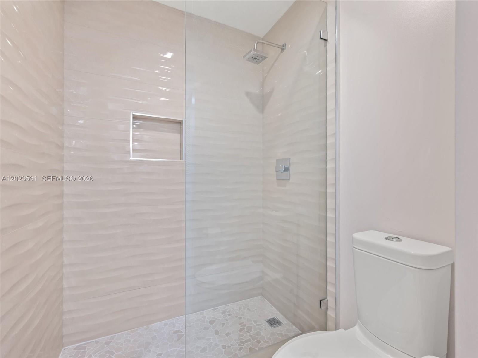 2425 Fisher Is Dr #5205 Miami Beach, FL 33109