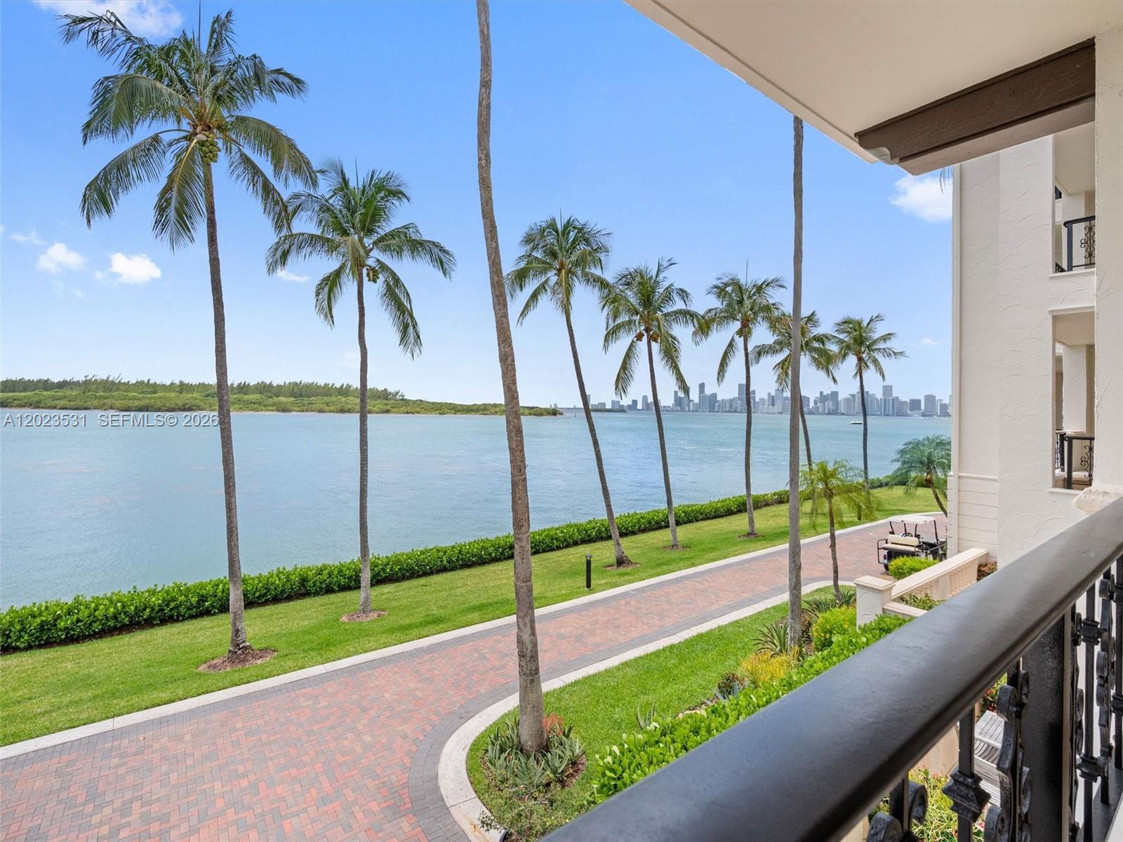 2425 Fisher Is Dr #5205 Miami Beach, FL 33109