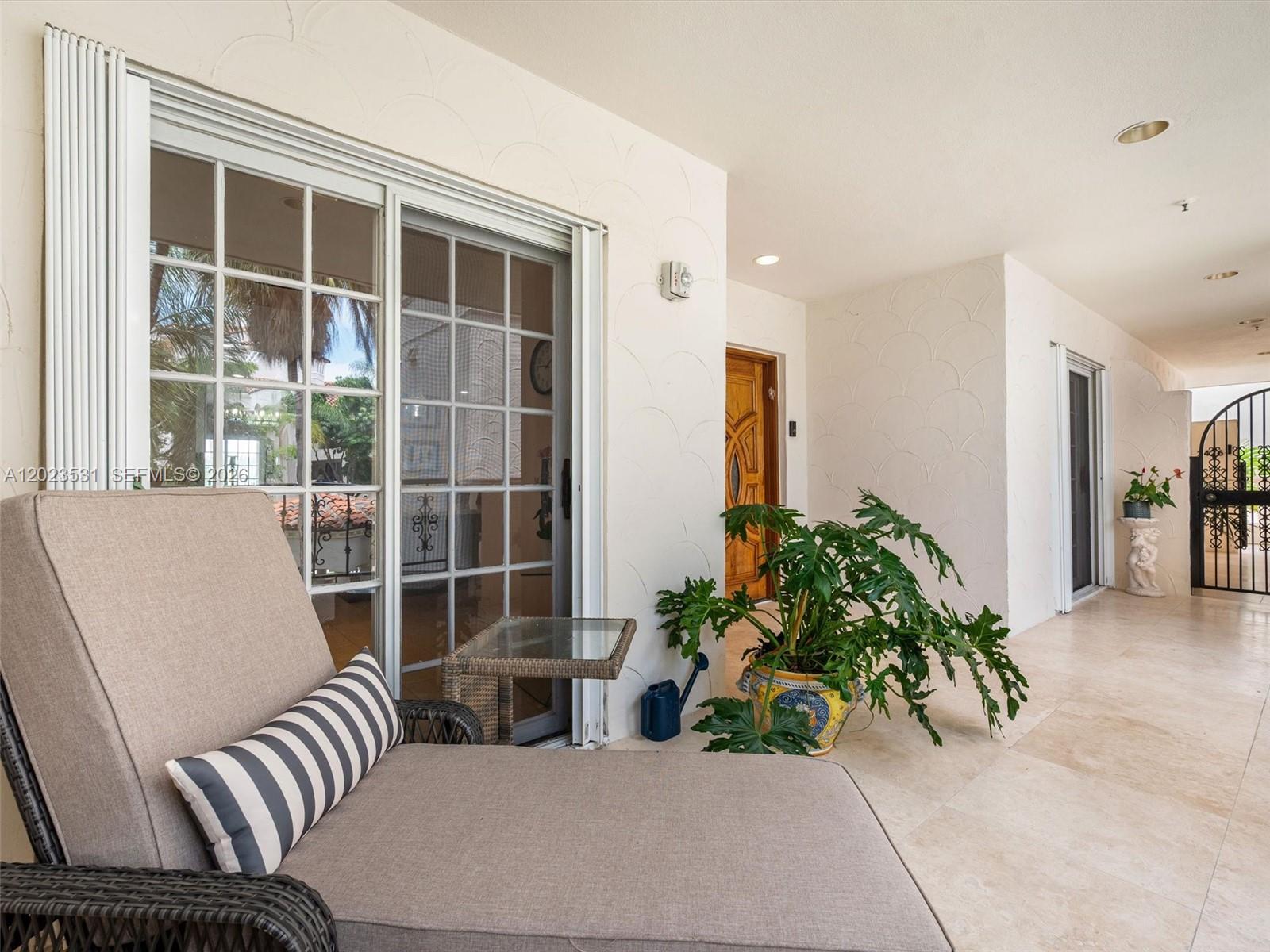 2425 Fisher Is Dr #5205 Miami Beach, FL 33109