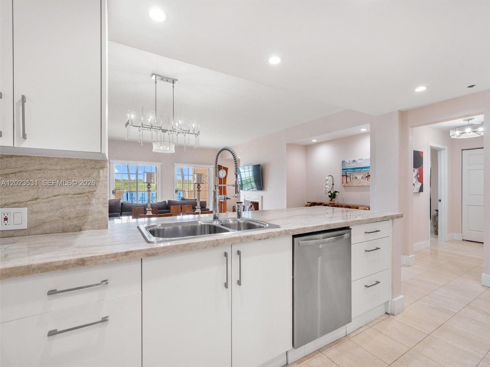 2425 Fisher Is Dr #5205 Miami Beach, FL 33109