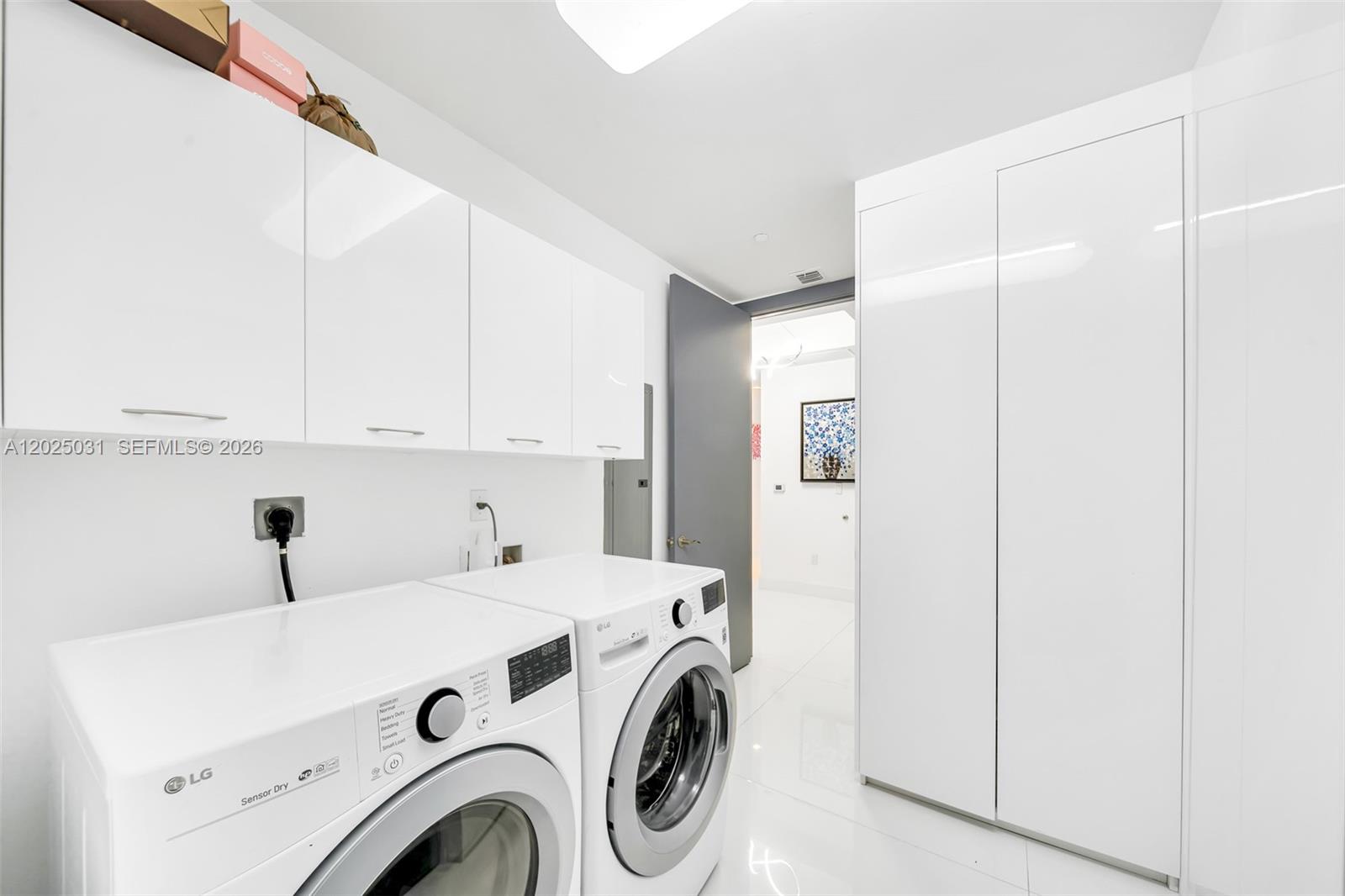 16001 Collins Ave #701 Sunny Isles Beach, FL 33160