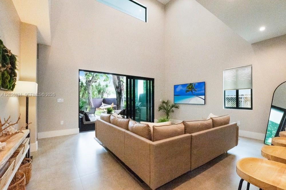 3379 William Ave Miami, FL 33133