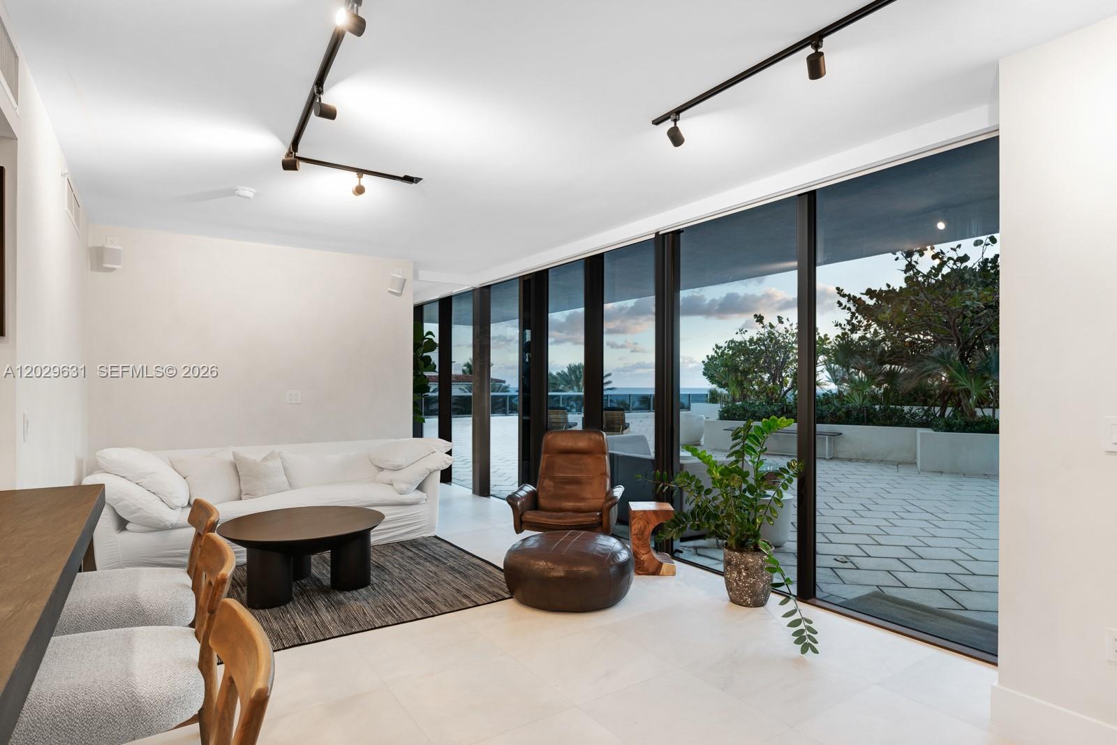 5875 Collins Ave #501 Miami Beach, FL 33140