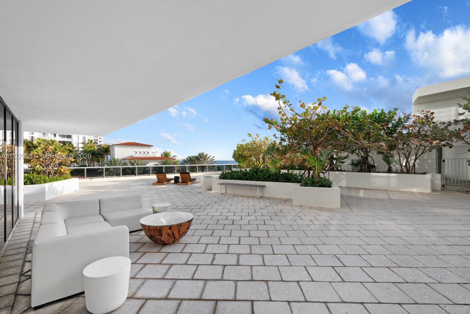 5875 Collins Ave #501 Miami Beach, FL 33140