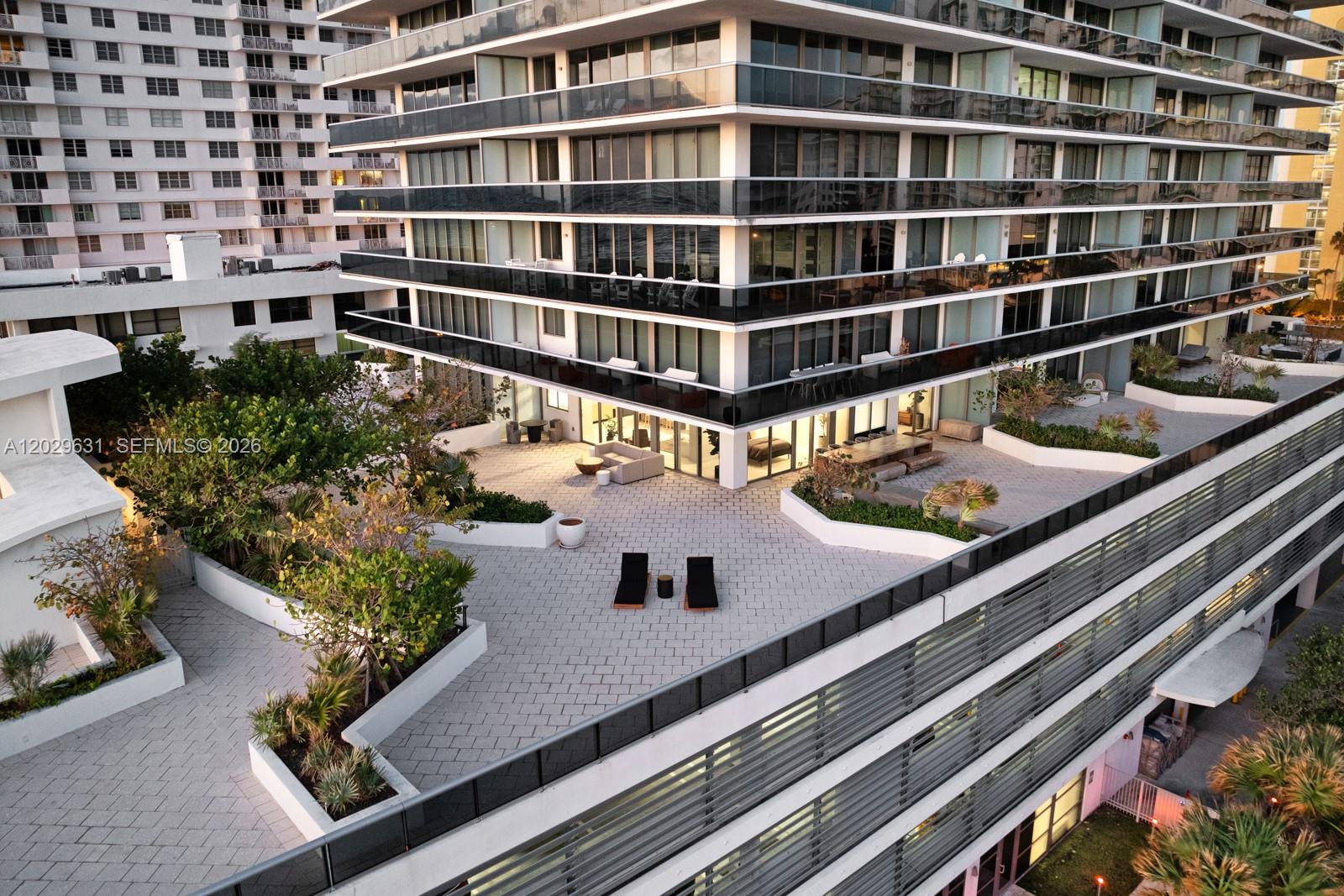 5875 Collins Ave #501 Miami Beach, FL 33140