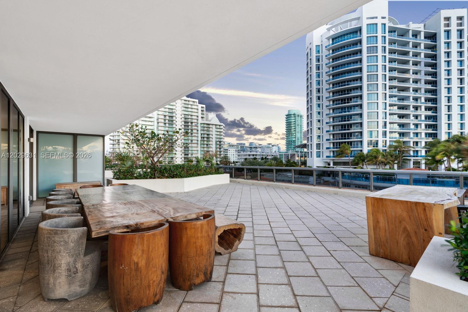 5875 Collins Ave #501 Miami Beach, FL 33140