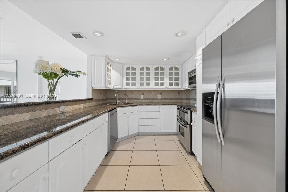 199 Ocean Ln Dr #911 Key Biscayne, FL 33149