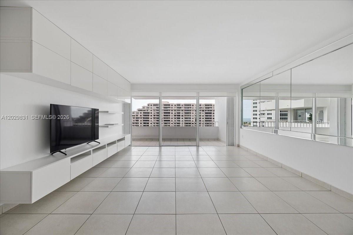 199 Ocean Ln Dr #911 Key Biscayne, FL 33149