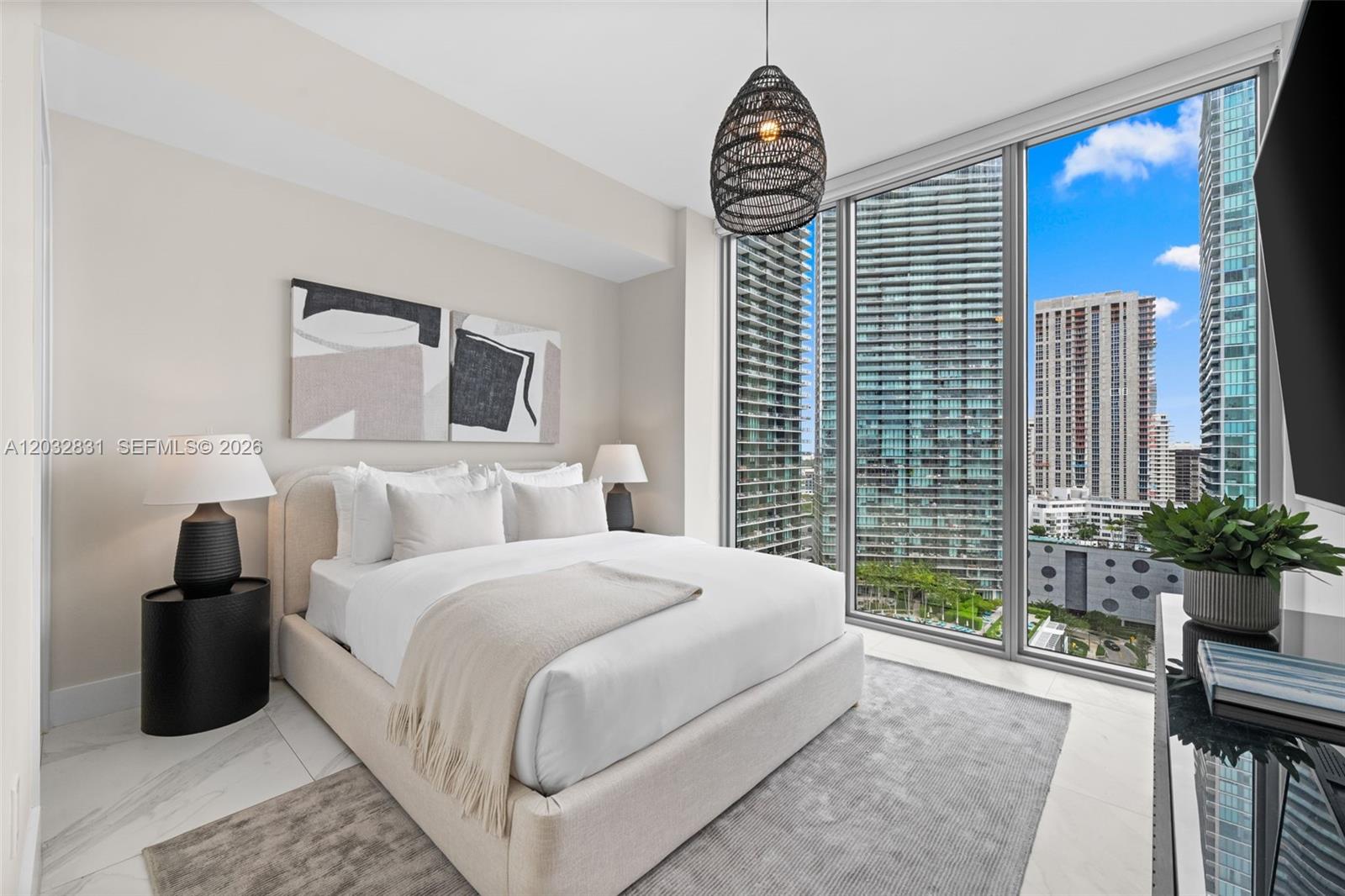 2900 NE 7th #1902 Miami, FL 33137