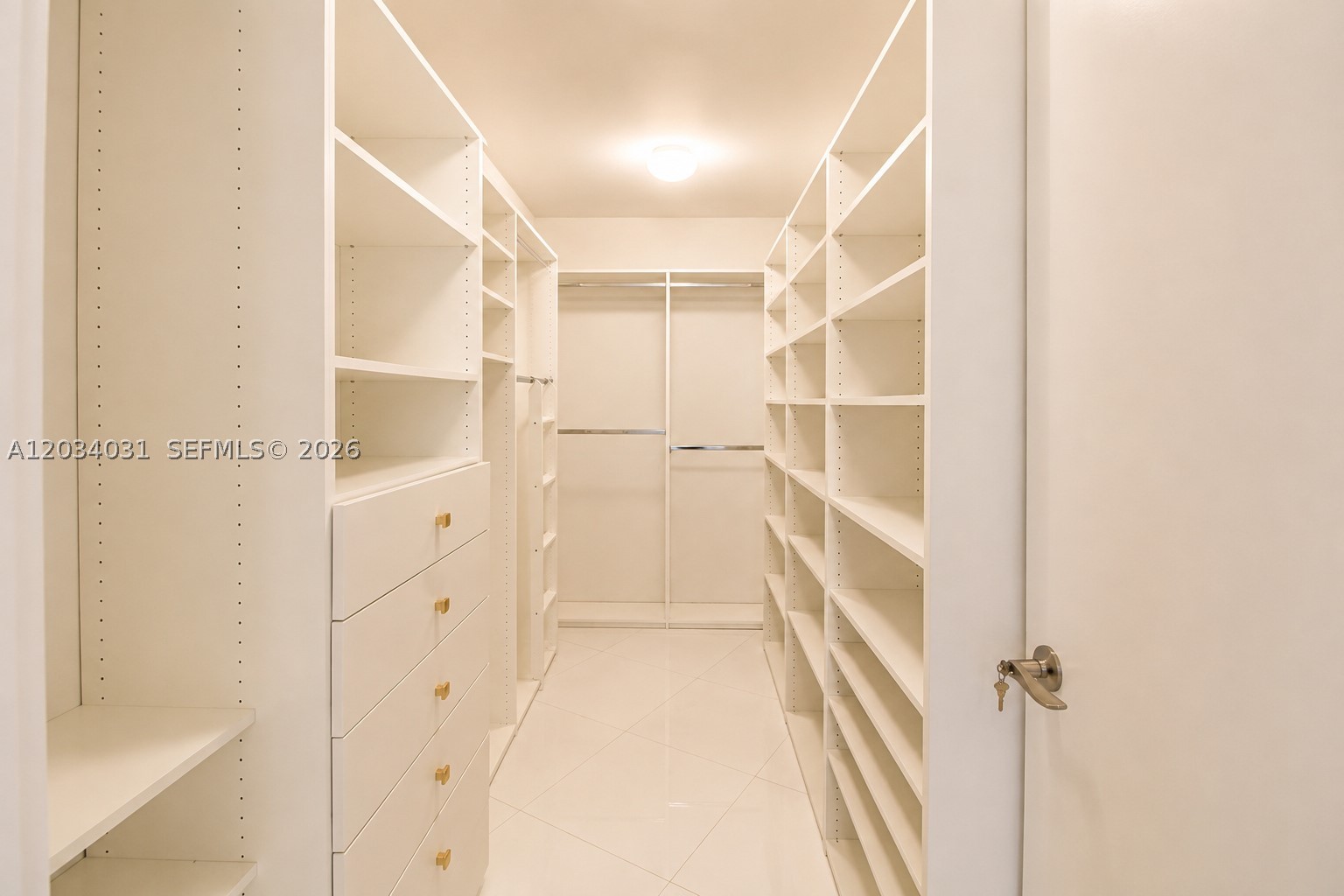 15901 Collins Ave #403 Sunny Isles Beach, FL 33160