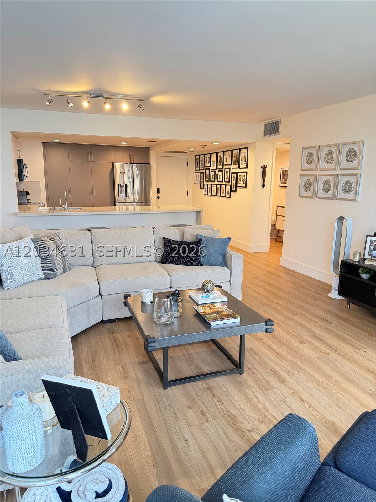 image Brickell Place IV2