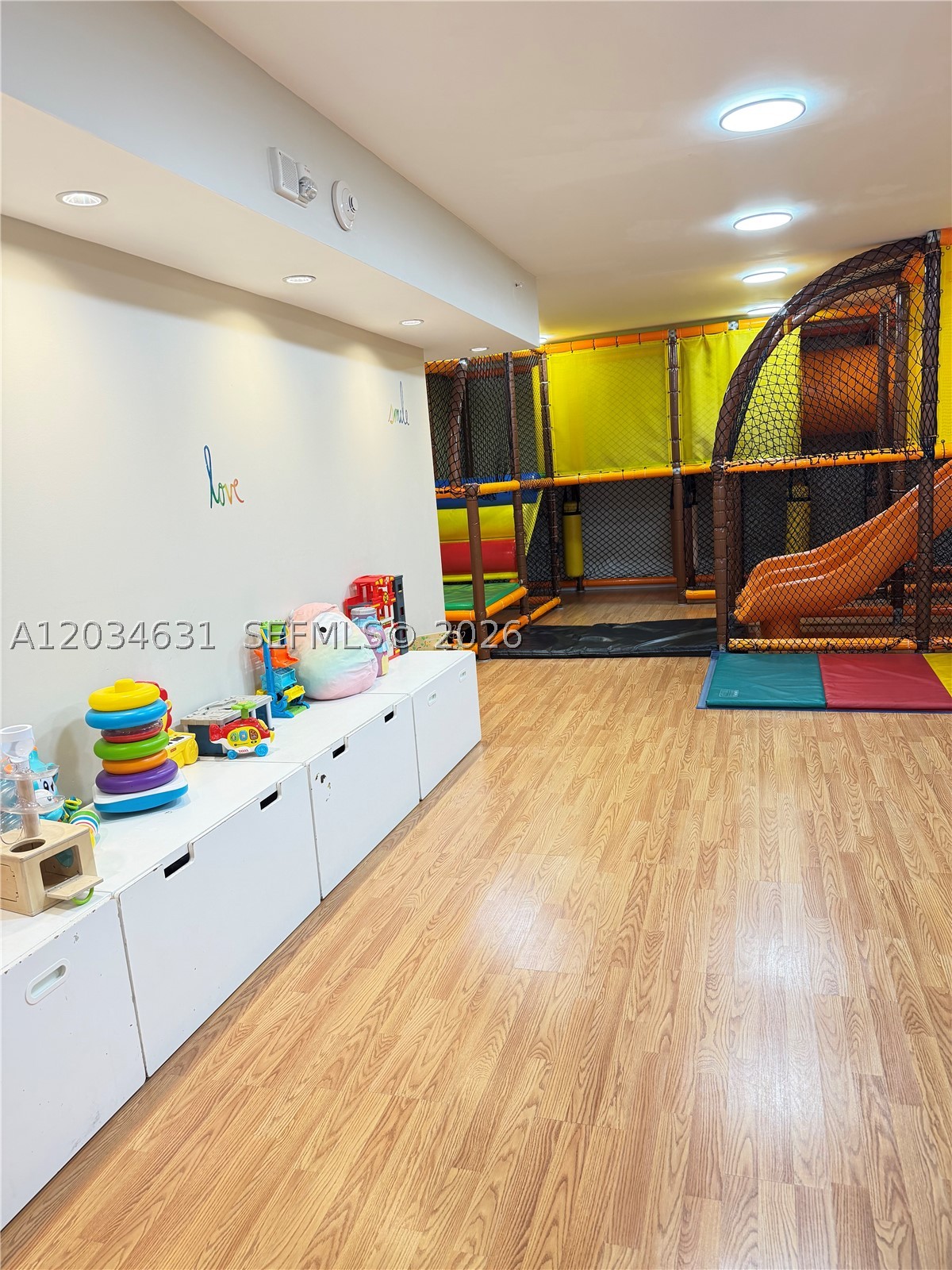 image Brickell Place IV30