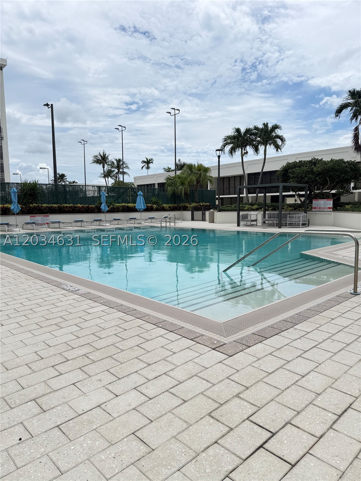 image Brickell Place IV37