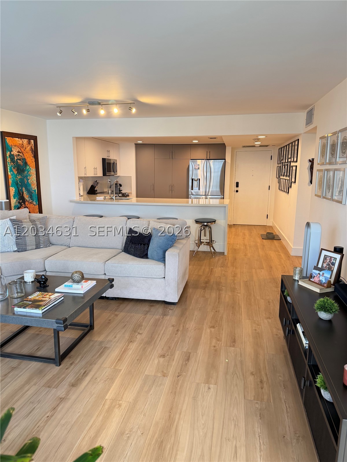 image Brickell Place IV3