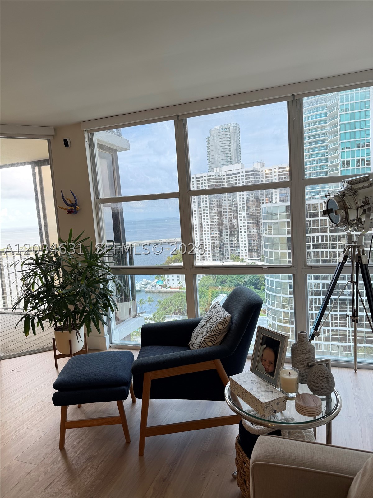 image Brickell Place IV5