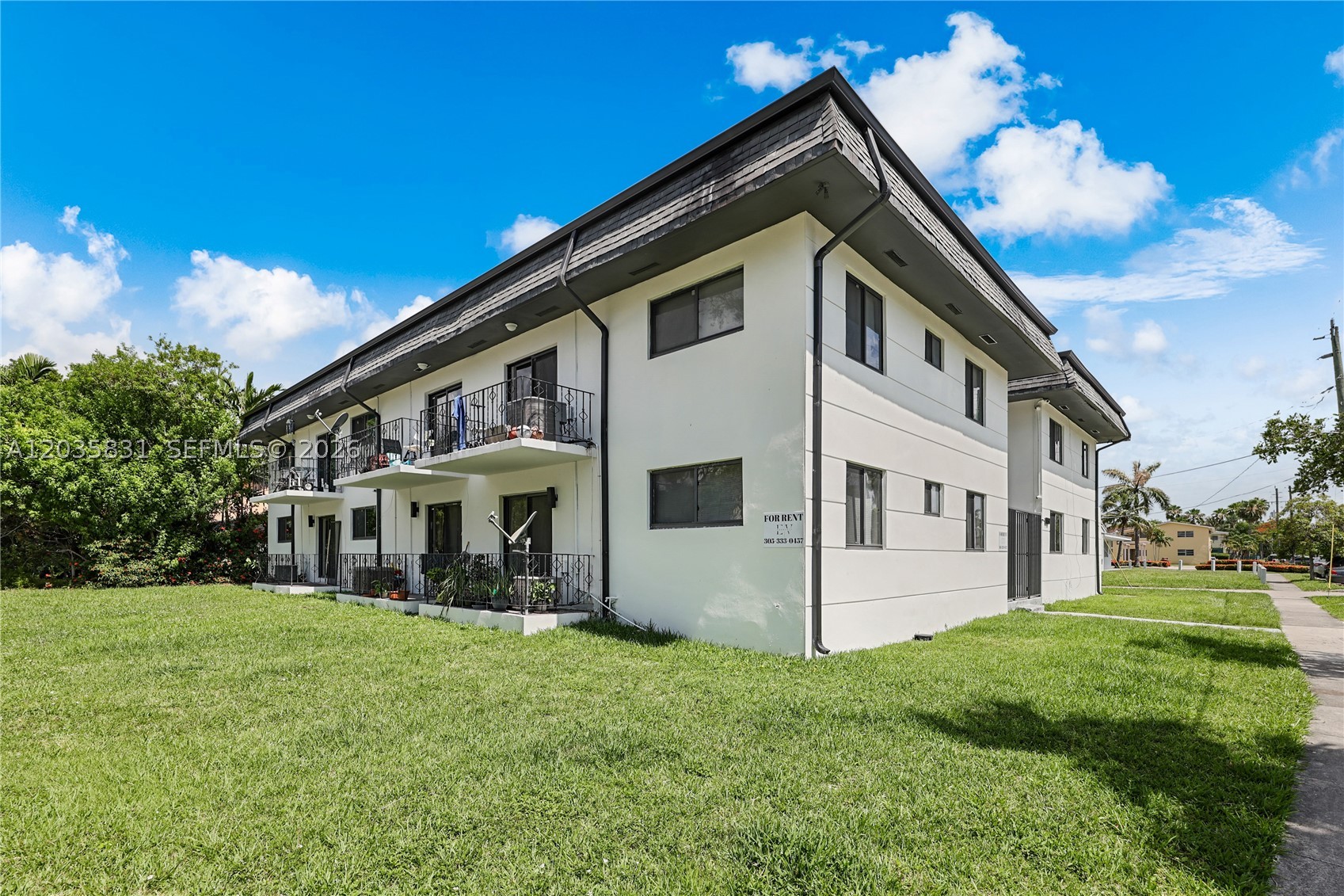 17150 NE 23rd Ave #3