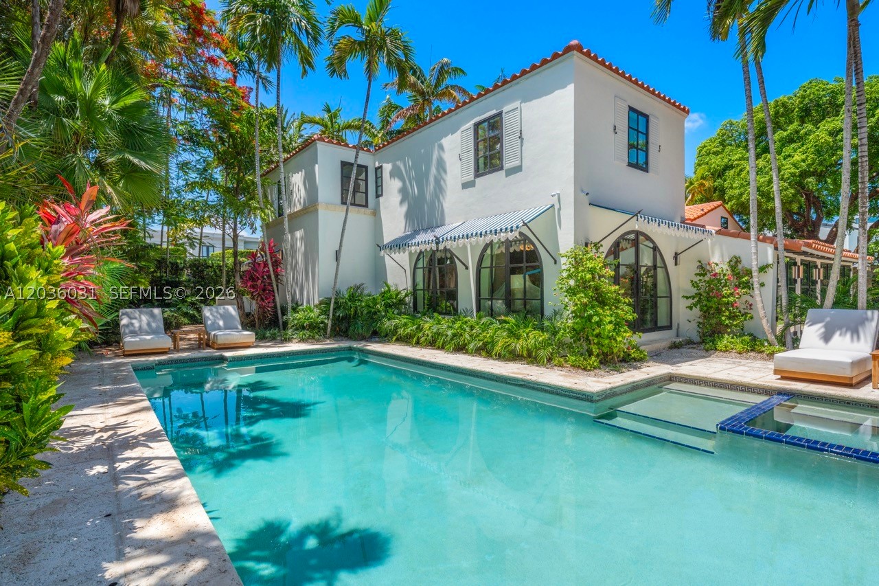 4727 N Bay Rd Miami Beach, FL 33140