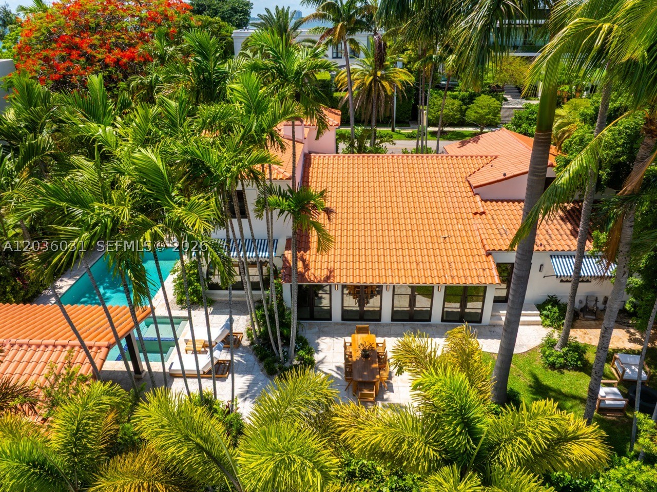 4727 N Bay Rd Miami Beach, FL 33140