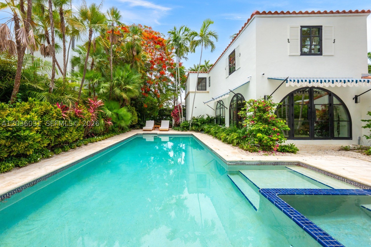4727 N Bay Rd Miami Beach, FL 33140
